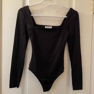 Aritzia Contour Squareneck Bodysuit